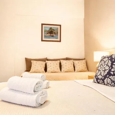 Tatil Evi & Blue Glykadi